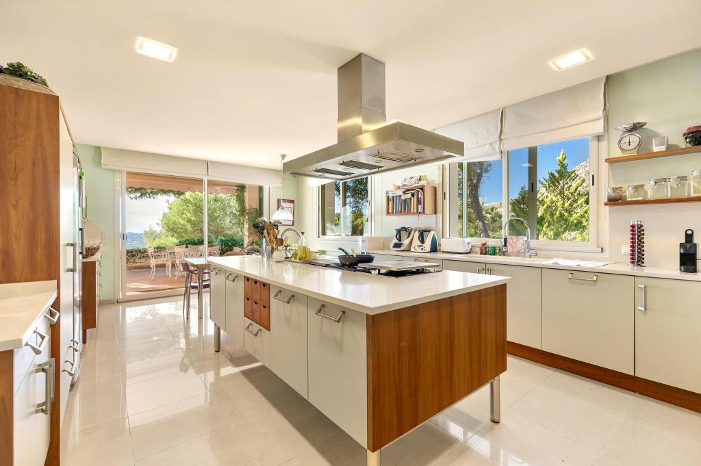 9 bed villa in Altea