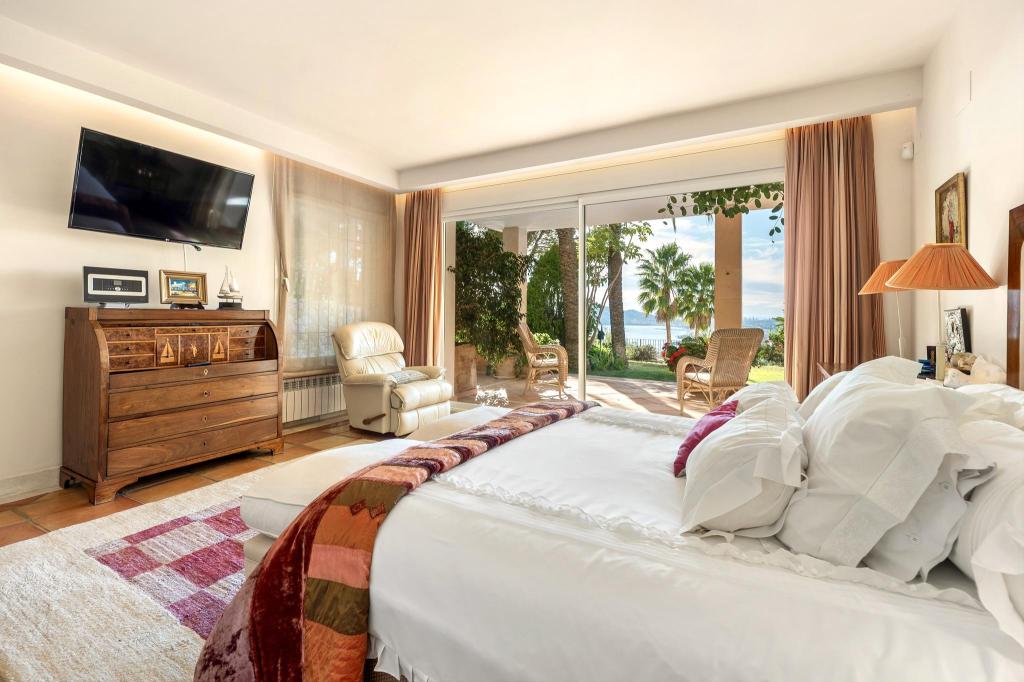 9 bed villa in Altea