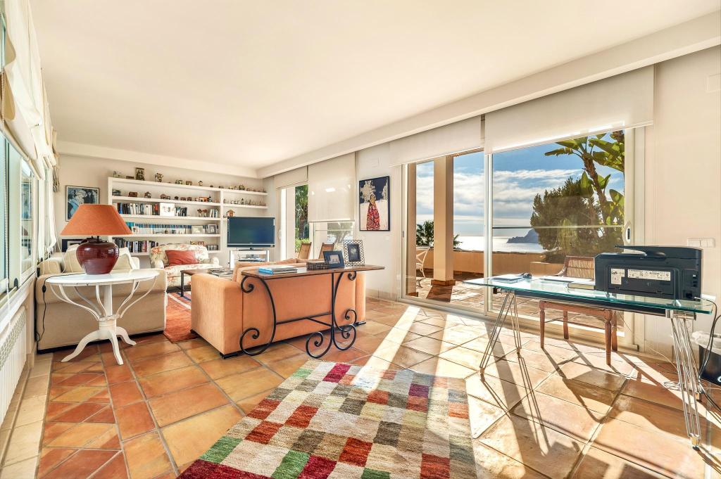 9 bed villa in Altea