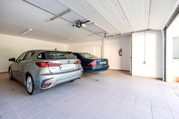 9 bed villa in Altea