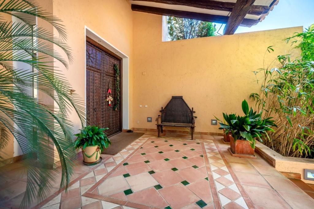 9 bed villa in Altea