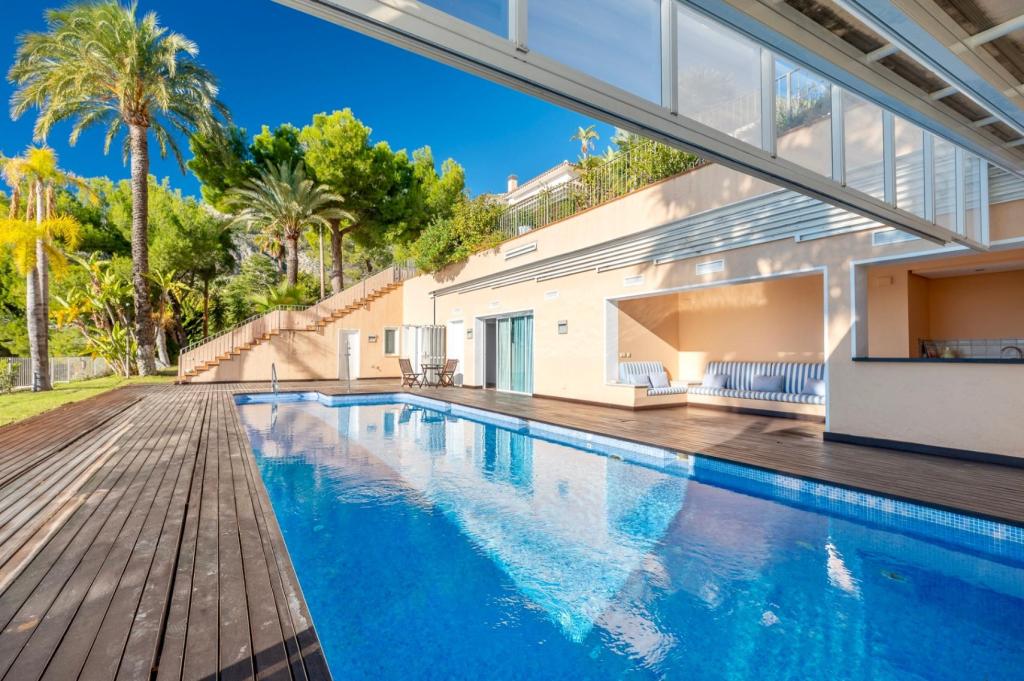 9 bed villa in Altea