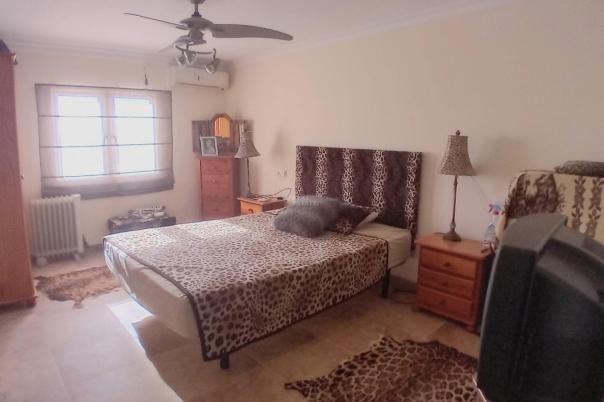 8 bed chalet in Crevillent