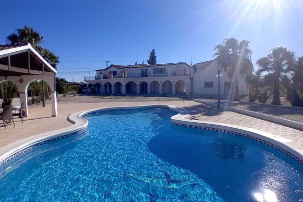 8 bed chalet in Crevillent