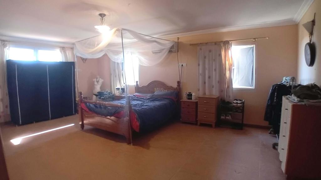 8 bed chalet in Crevillent