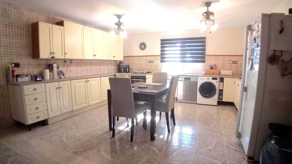 8 bed chalet in Crevillent