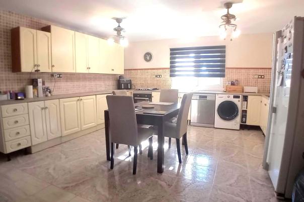 8 bed chalet in Crevillent