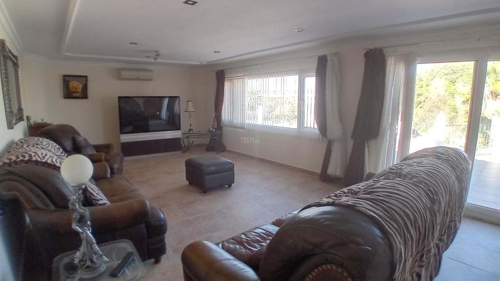 8 bed chalet in Crevillent