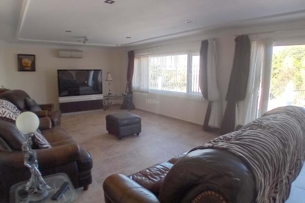 8 bed chalet in Crevillent