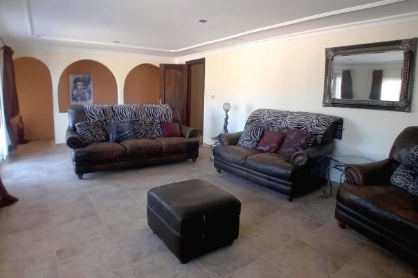 8 bed chalet in Crevillent