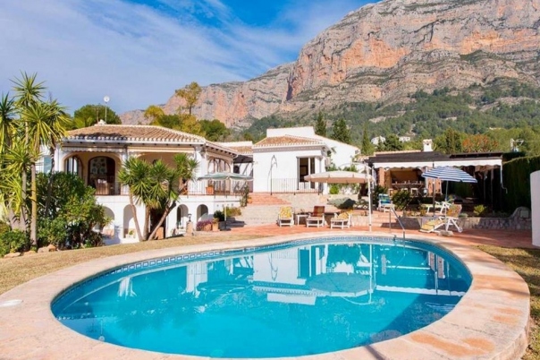 5 bed villa in Javea