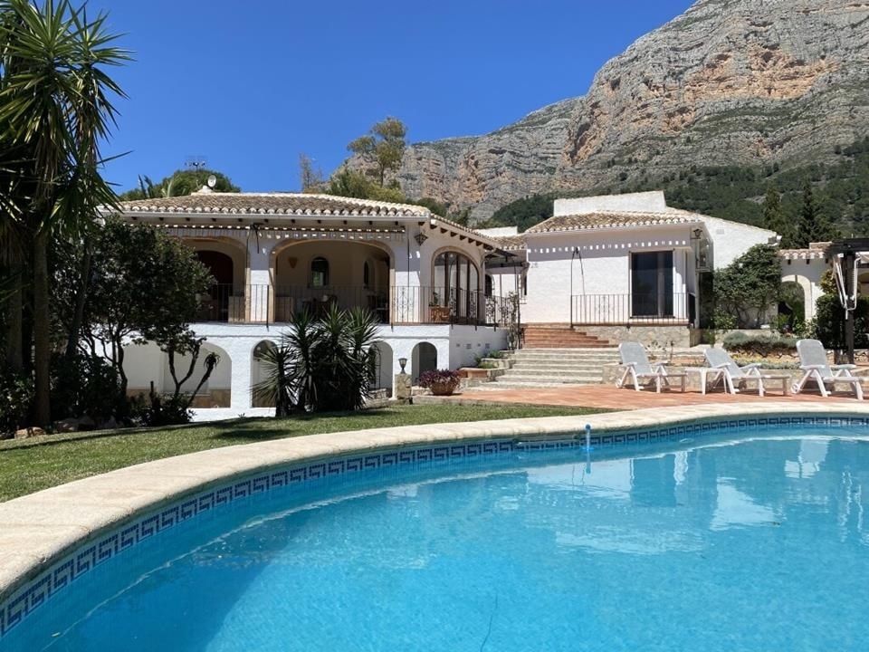 5 bed villa in Javea