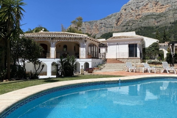 5 bed villa in Javea