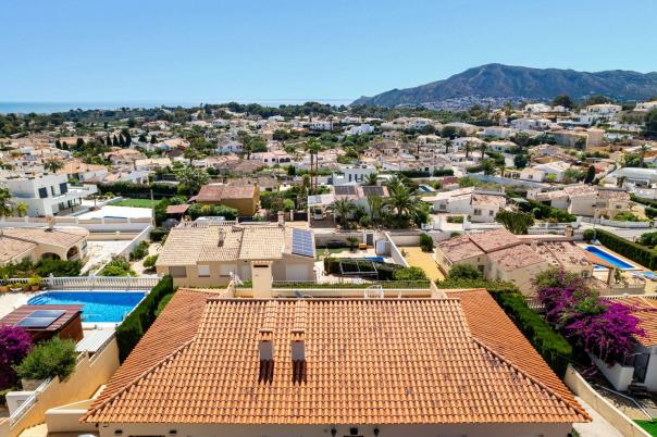 6 bed villa in Alfaz del Pi