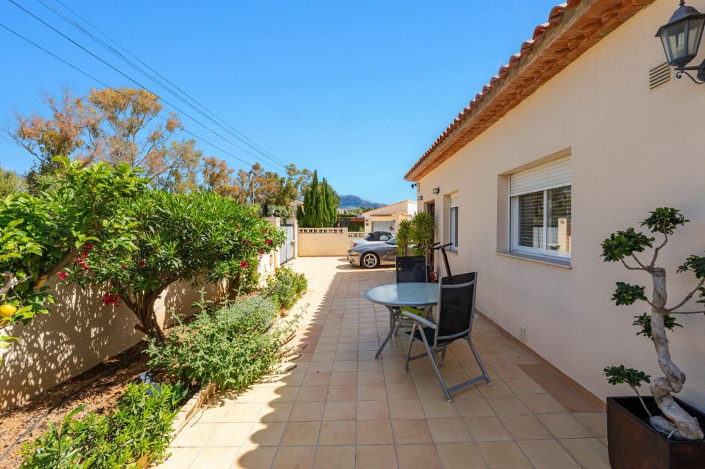 6 bed villa in Alfaz del Pi