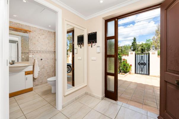 6 bed villa in Alfaz del Pi