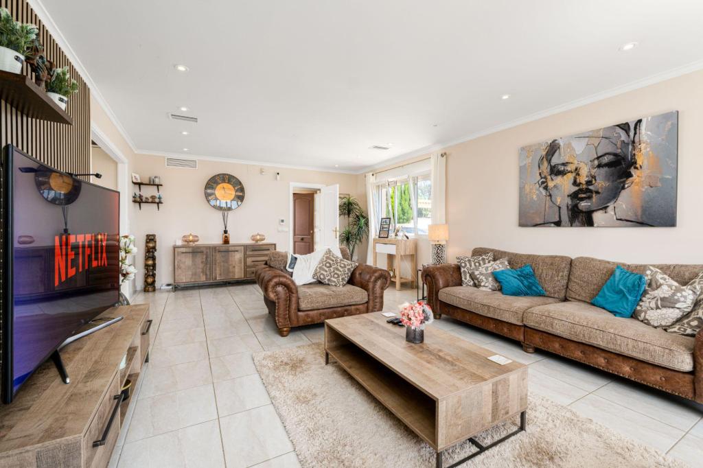 6 bed villa in Alfaz del Pi