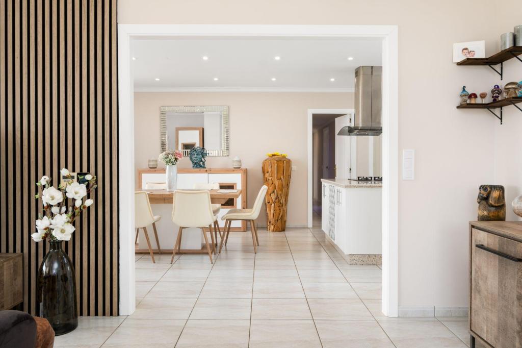 6 bed villa in Alfaz del Pi