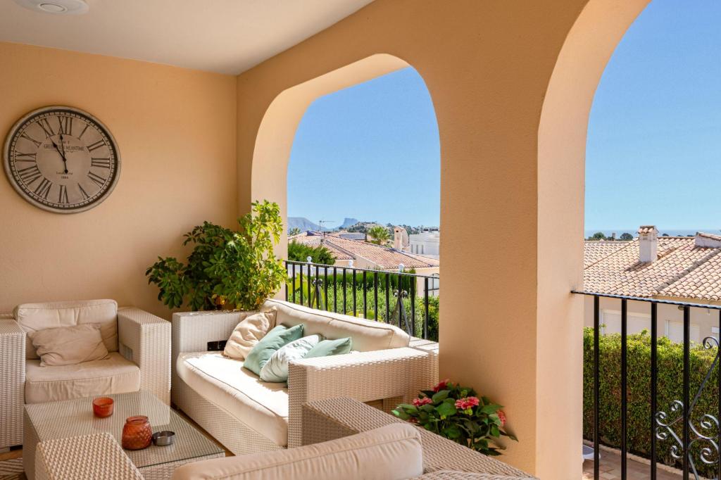 6 bed villa in Alfaz del Pi