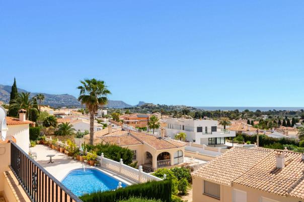 6 bed villa in Alfaz del Pi