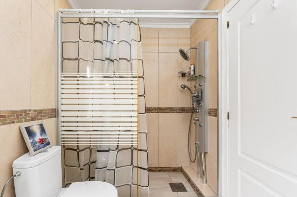 6 bed villa in Alfaz del Pi