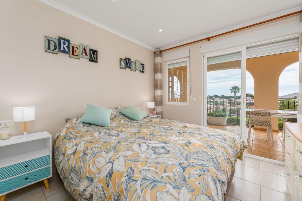 6 bed villa in Alfaz del Pi