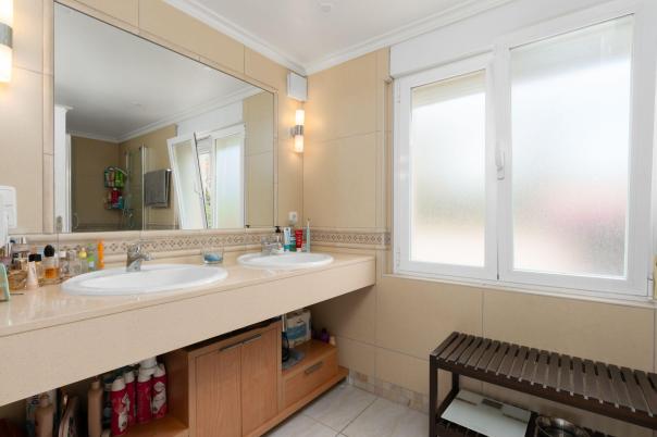 6 bed villa in Alfaz del Pi