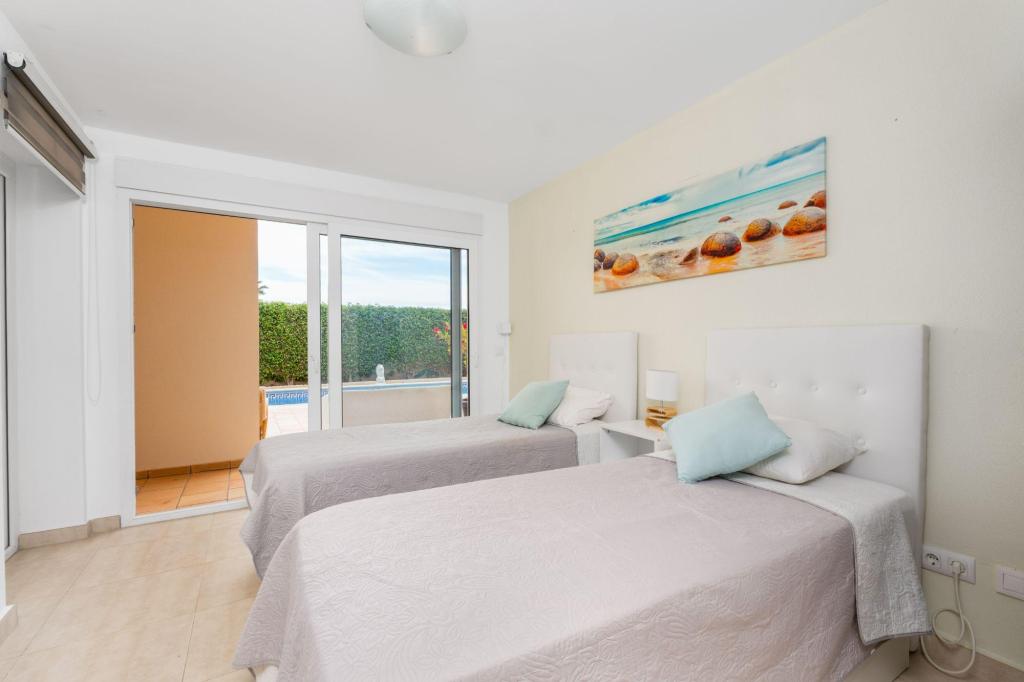 6 bed villa in Alfaz del Pi