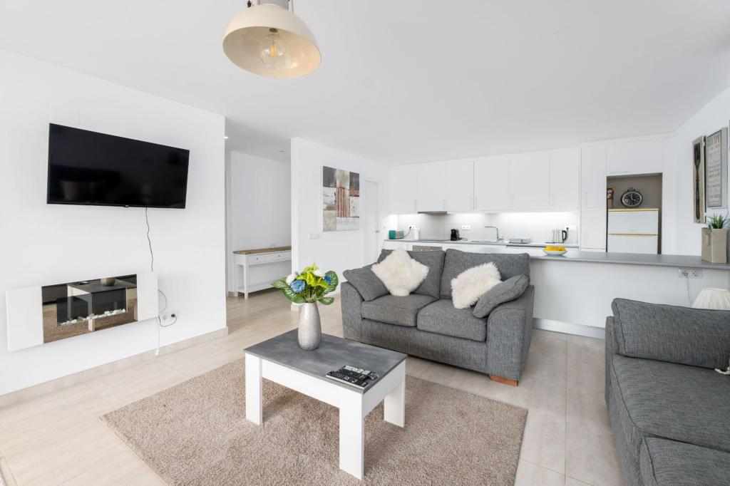 6 bed villa in Alfaz del Pi