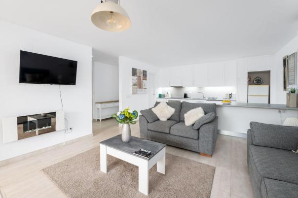 6 bed villa in Alfaz del Pi