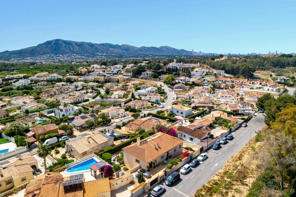 6 bed villa in Alfaz del Pi