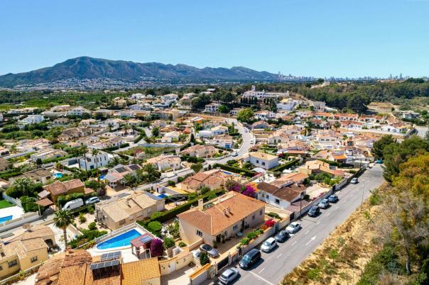 6 bed villa in Alfaz del Pi