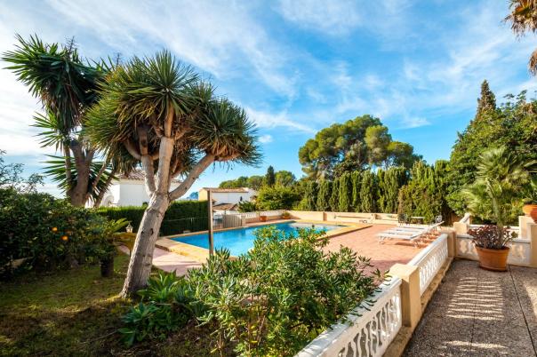 3 bed villas in Moraira