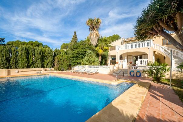 3 bed villas in Moraira
