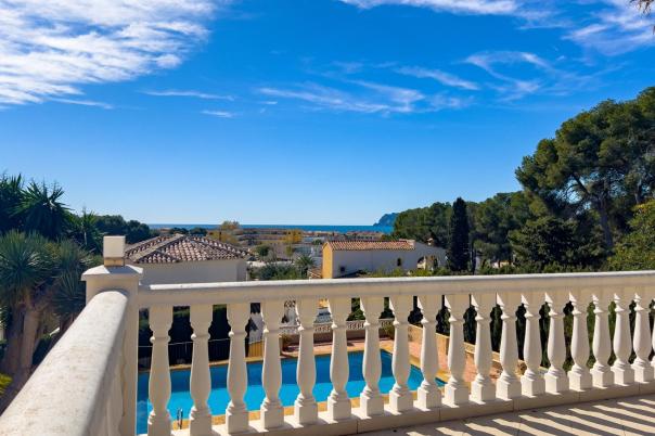 3 bed villas in Moraira