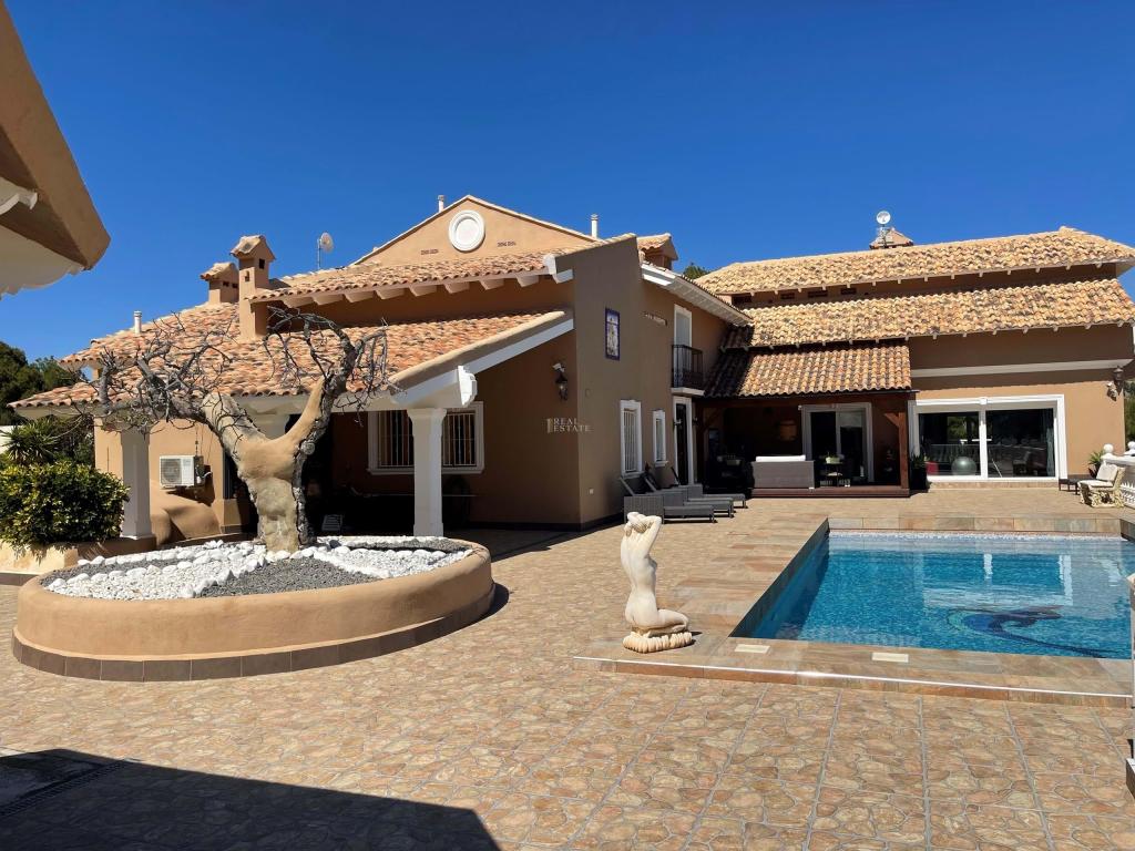 7 bed villa in Nucia (la)