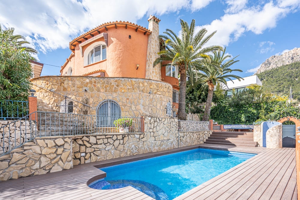 6 bed villa in Calpe
