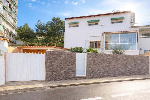 3 bed townhouse in Alicante/Alacant