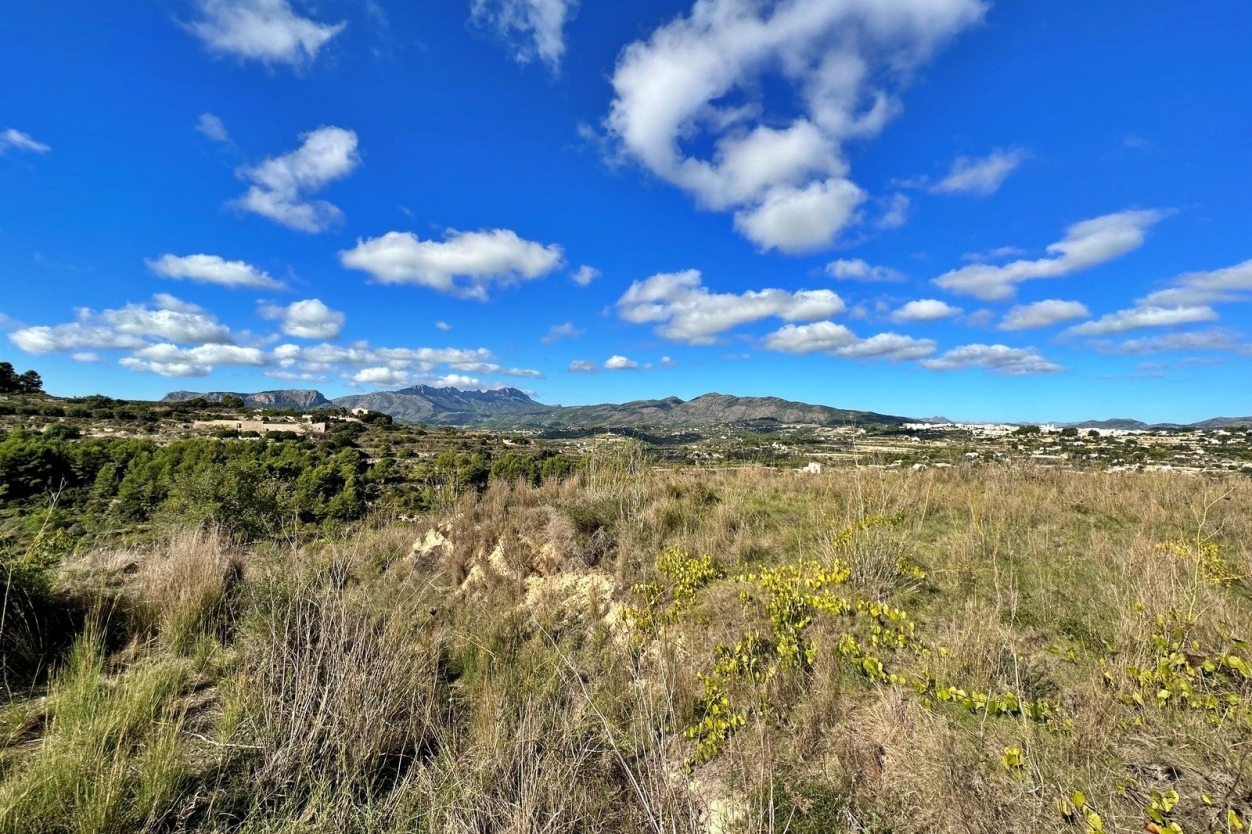 4 bed plot in Benissa