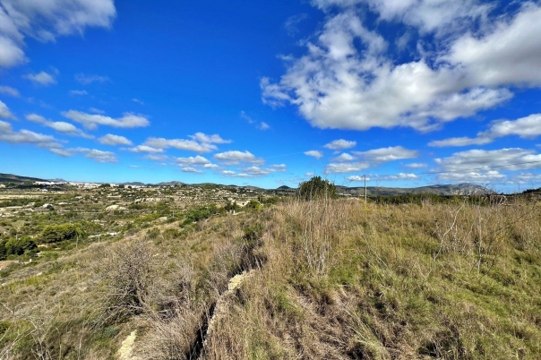 4 bed plot in Benissa