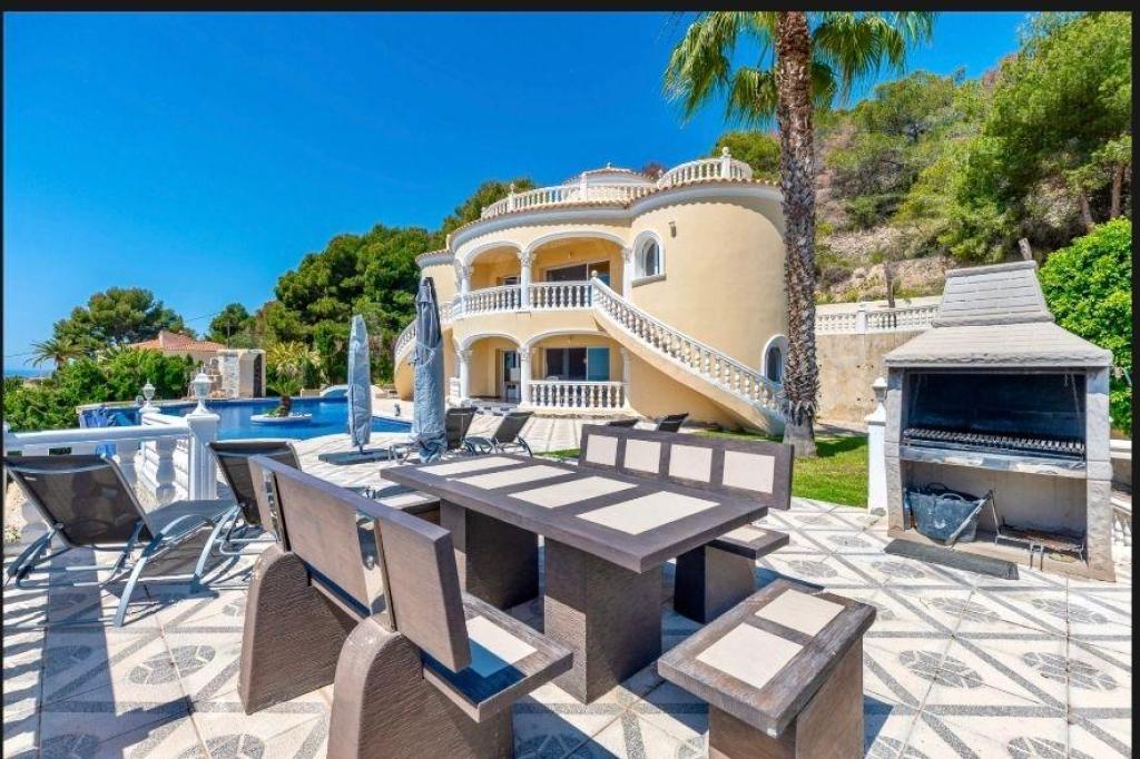 4 bed villa in Calpe