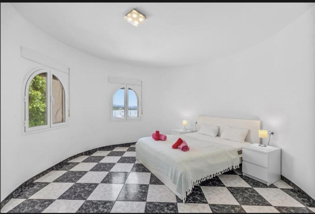 4 bed villa in Calpe