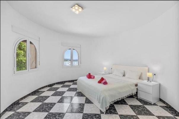 4 bed villa in Calpe