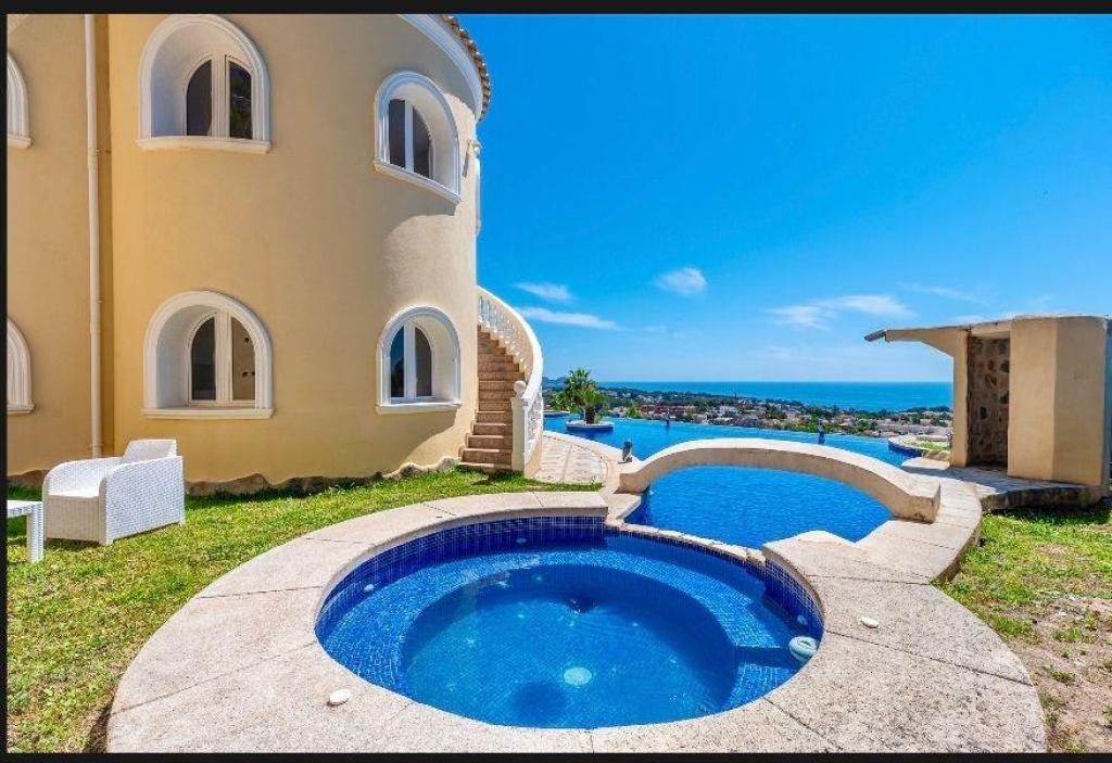 4 bed villa in Calpe