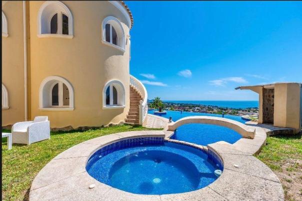 4 bed villa in Calpe