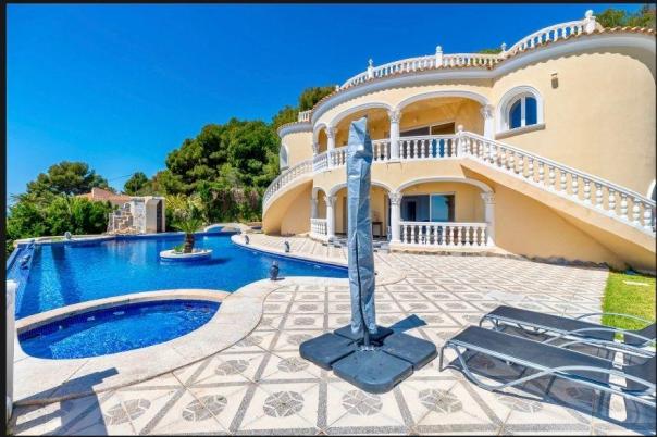 4 bed villa in Calpe