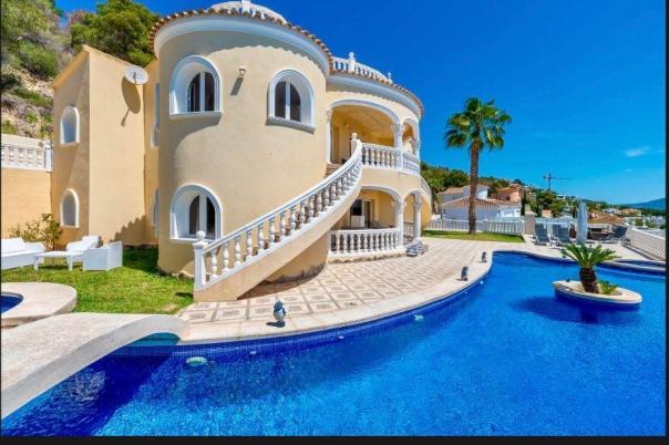 4 bed villa in Calpe