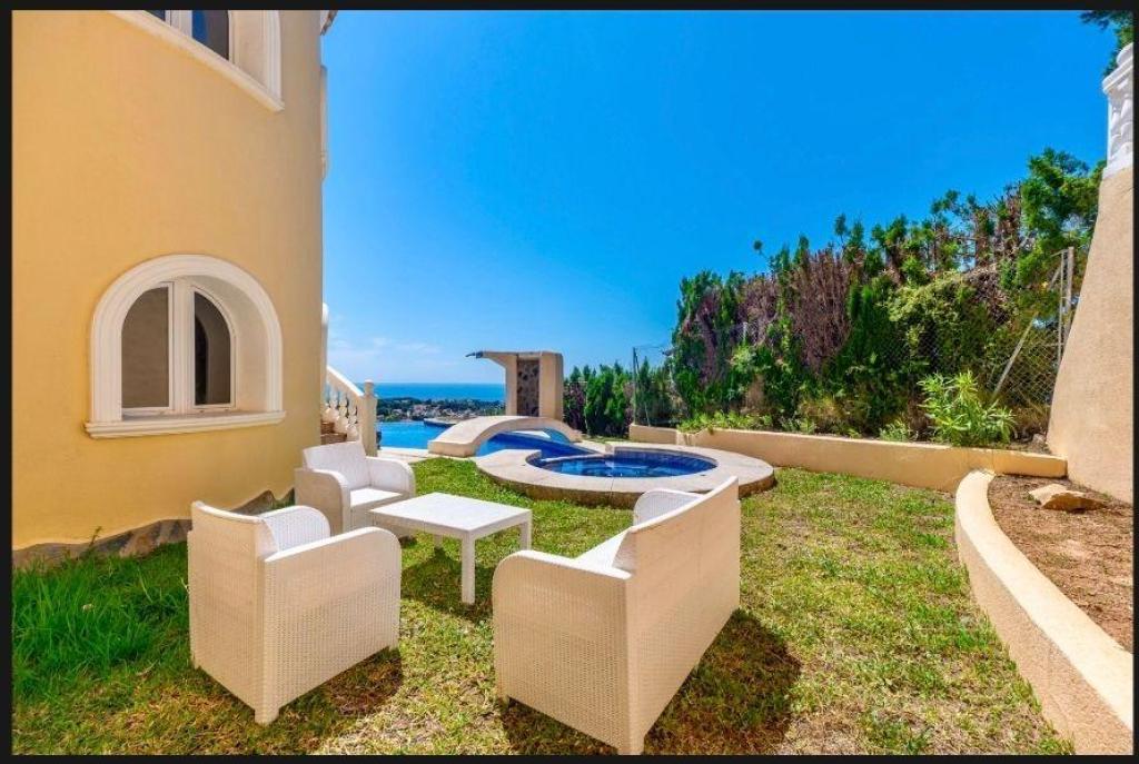 4 bed villa in Calpe