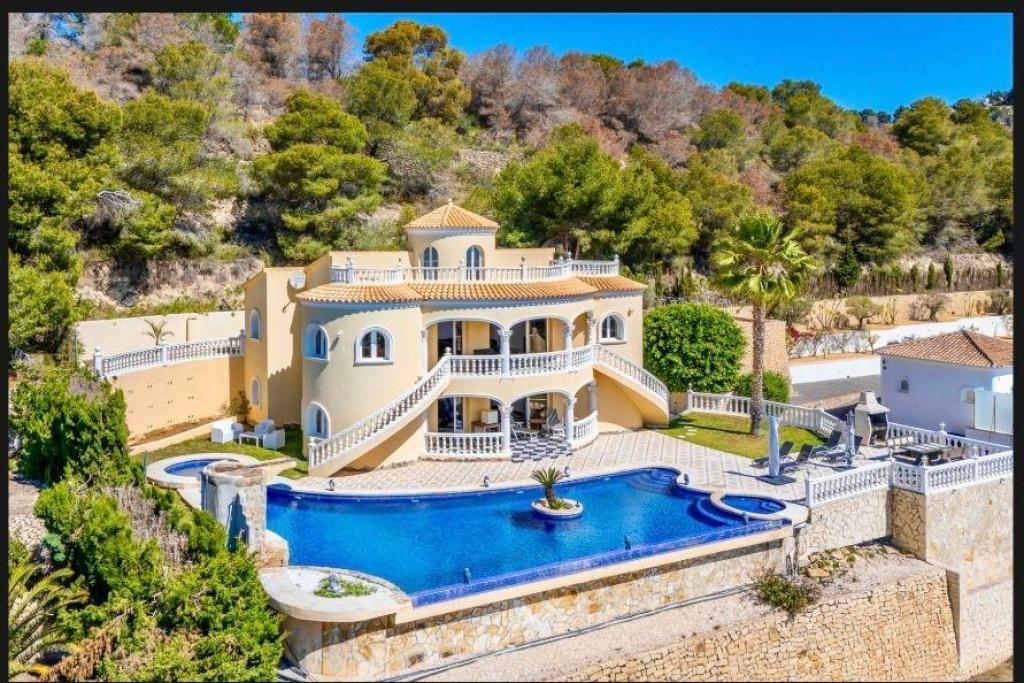 4 bed villa in Calpe