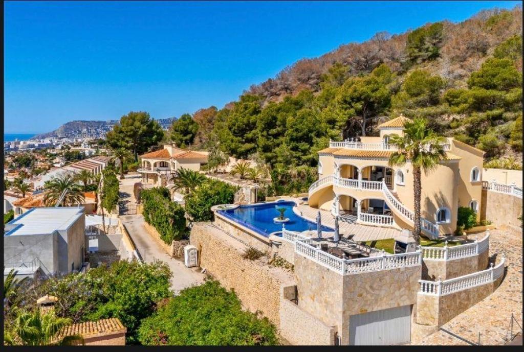 4 bed villa in Calpe